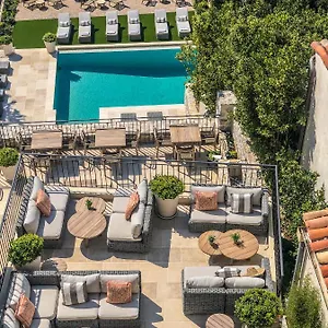 Luxury Retreats Aparthotel